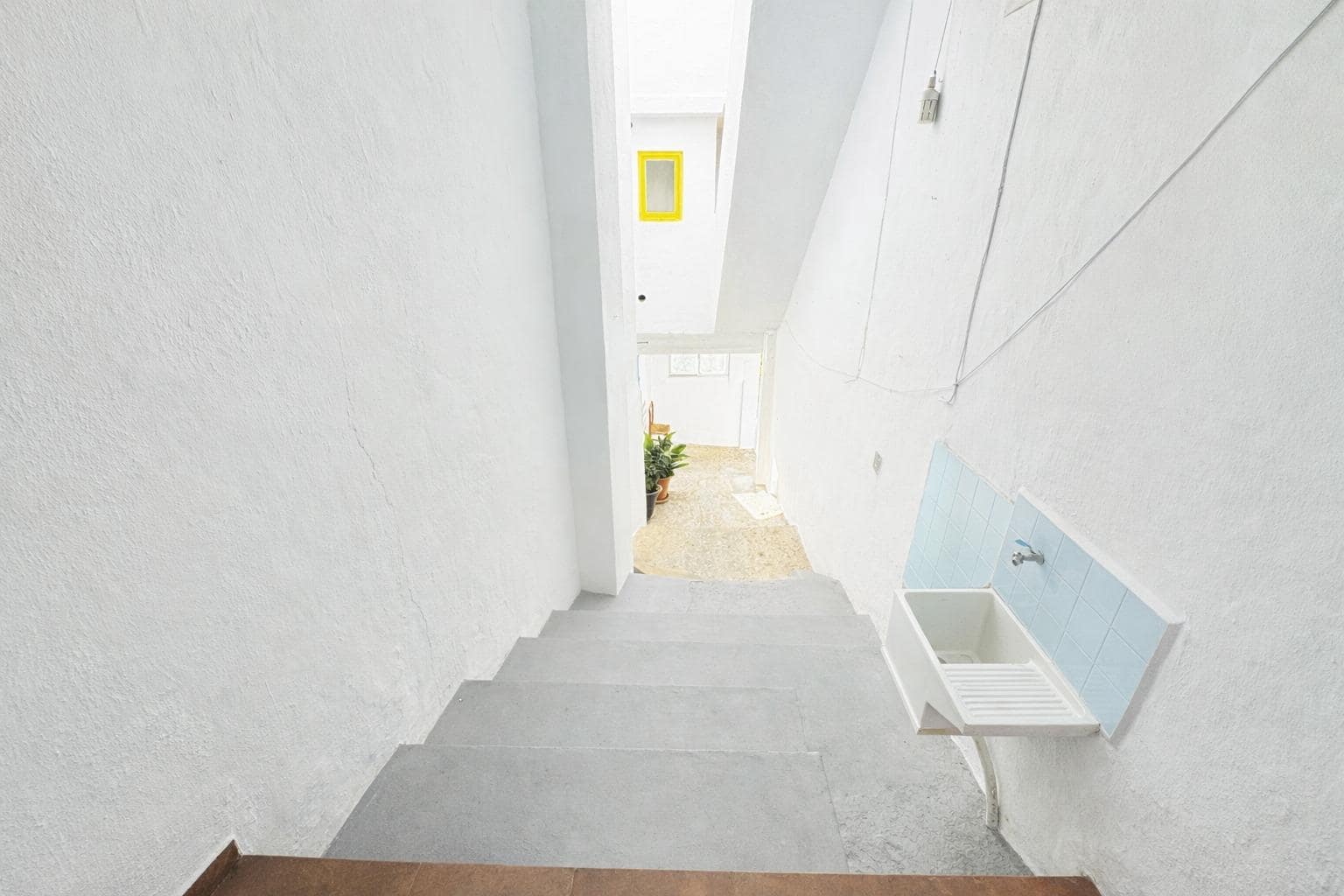 10 bedroom Townhouse for sale in Frigiliana with garage - € 840,000 (Ref: 9634543)