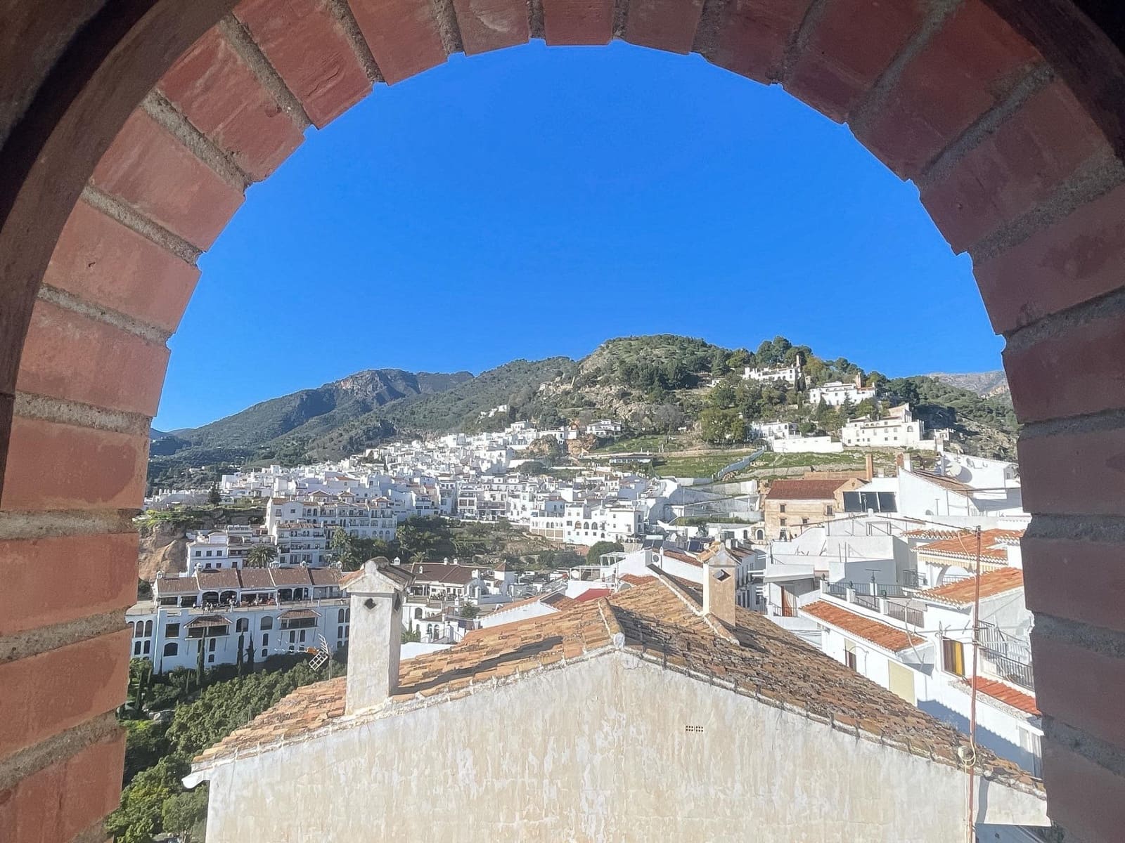 Casa de 10 habitaciones en Frigiliana en venta con garaje - 840.000 € (Ref: 9634543)
