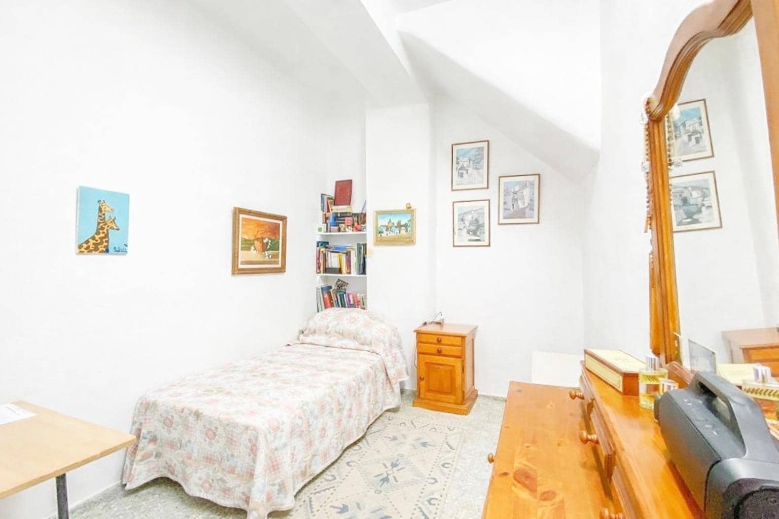 10 bedroom Townhouse for sale in Frigiliana with garage - € 840,000 (Ref: 9634543)