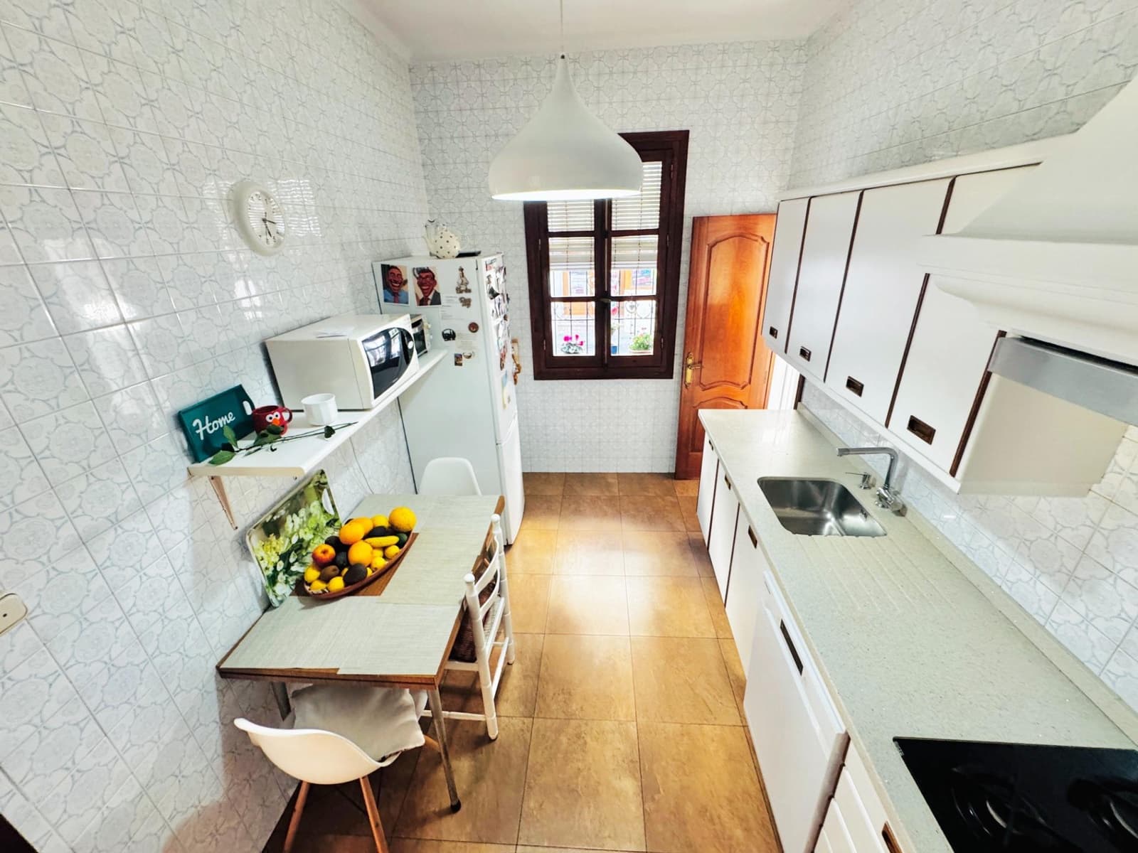 10 bedroom Townhouse for sale in Frigiliana with garage - € 840,000 (Ref: 9634543)