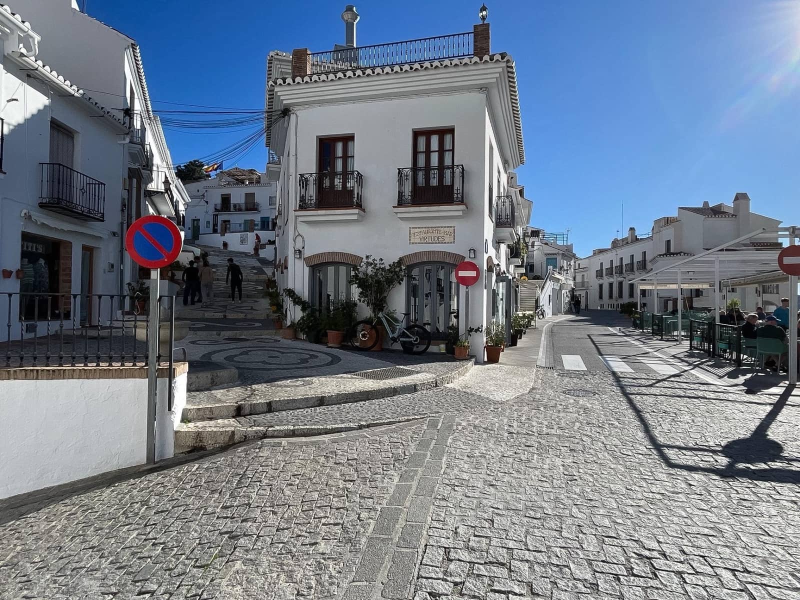 10 bedroom Townhouse for sale in Frigiliana with garage - € 840,000 (Ref: 9634543)