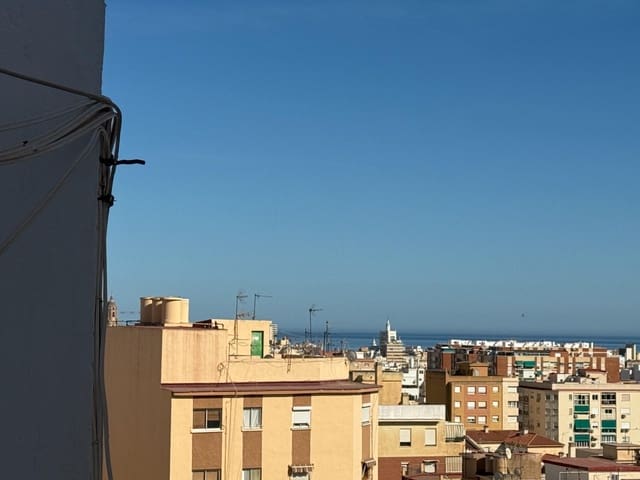 3 makuuhuone Huoneisto vuokrattavana paikassa Málaga kaupunki - 600 € (Ref: 9637806)