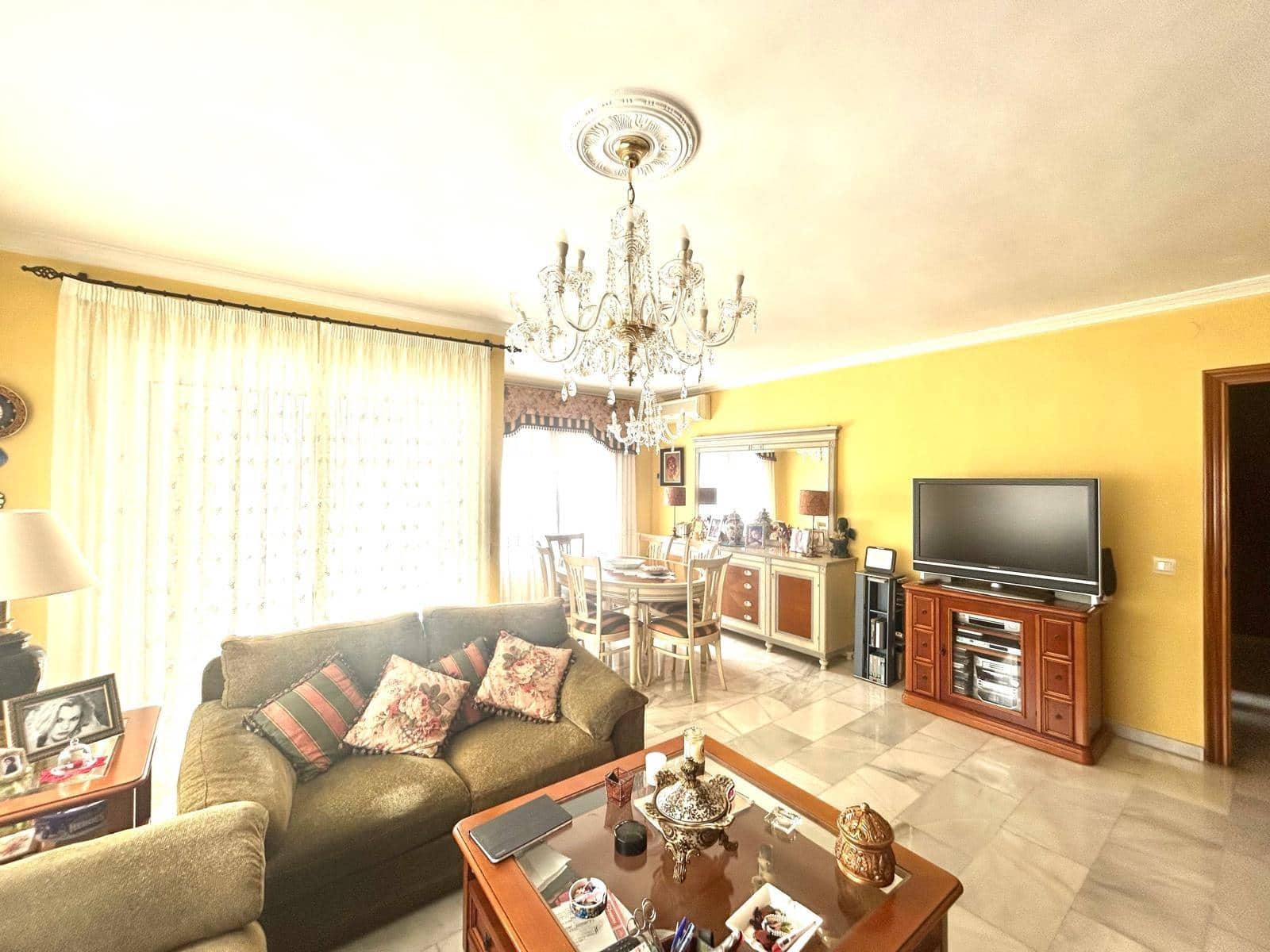 3 slaapkamer Flat te koop in Malaga stad - € 380.000 (Ref: 9652238)