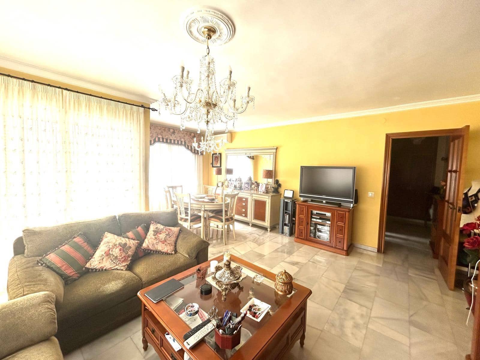 3 slaapkamer Flat te koop in Malaga stad - € 380.000 (Ref: 9652238)