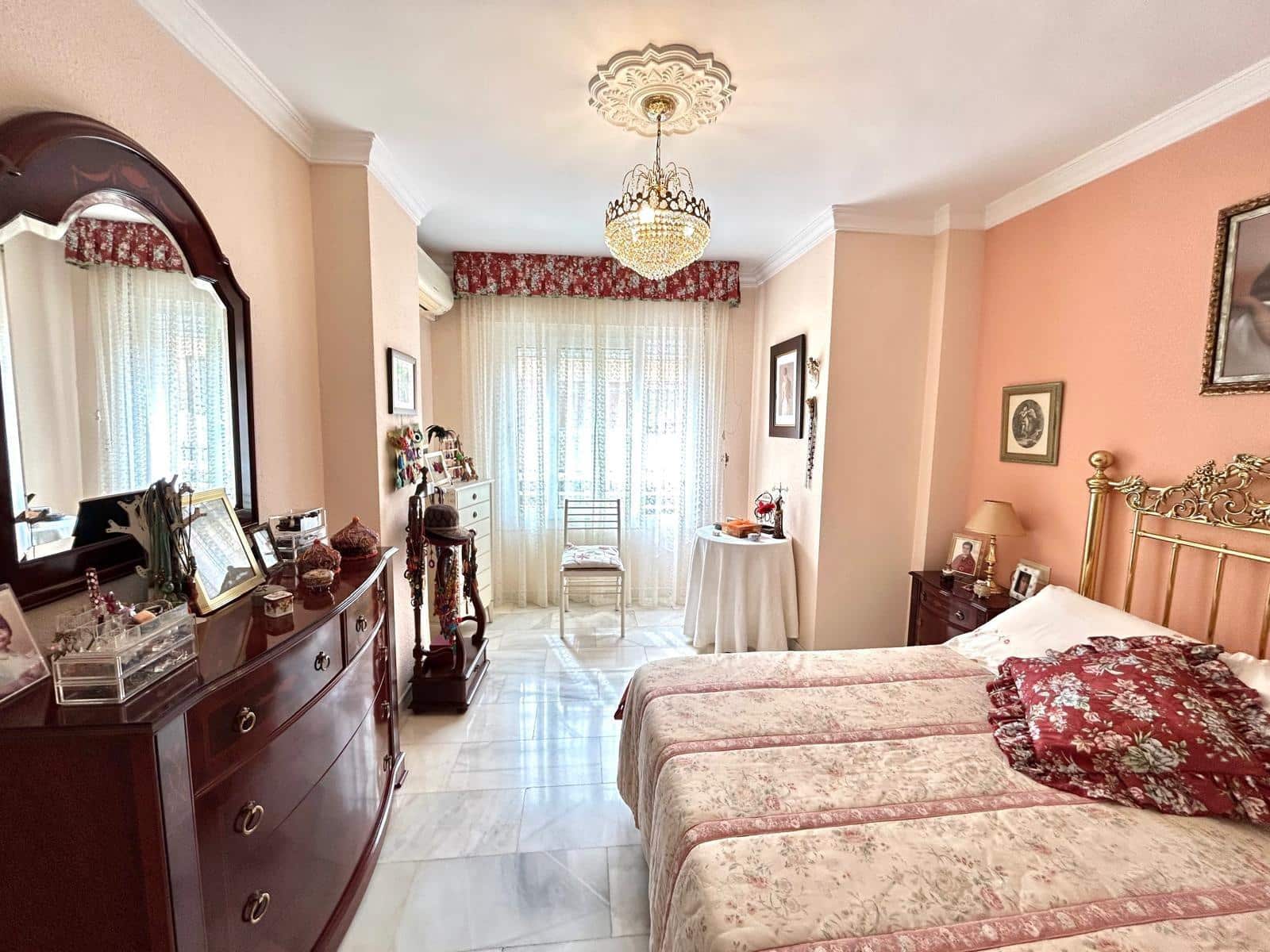 3 slaapkamer Flat te koop in Malaga stad - € 380.000 (Ref: 9652238)