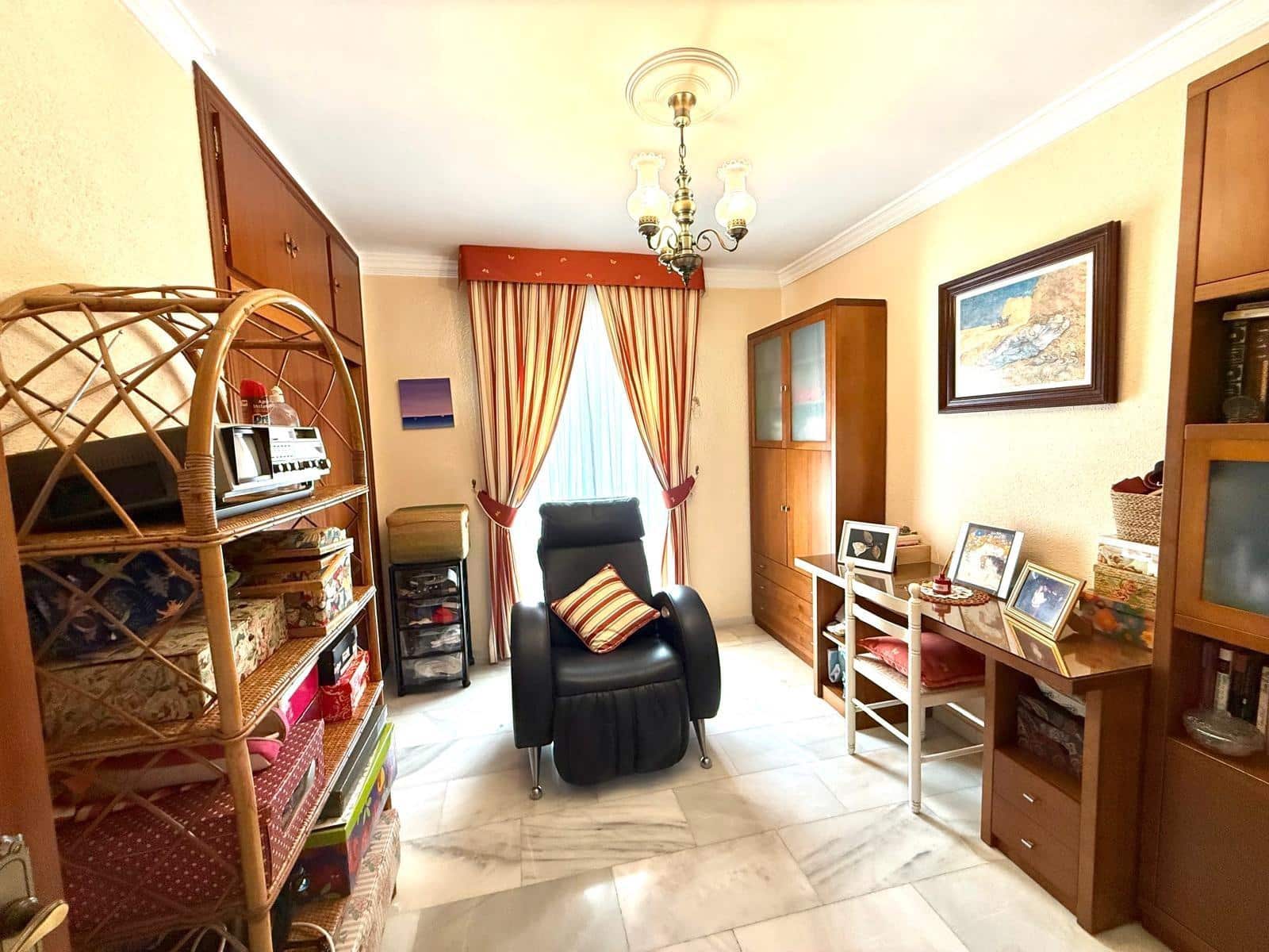 3 slaapkamer Flat te koop in Malaga stad - € 380.000 (Ref: 9652238)