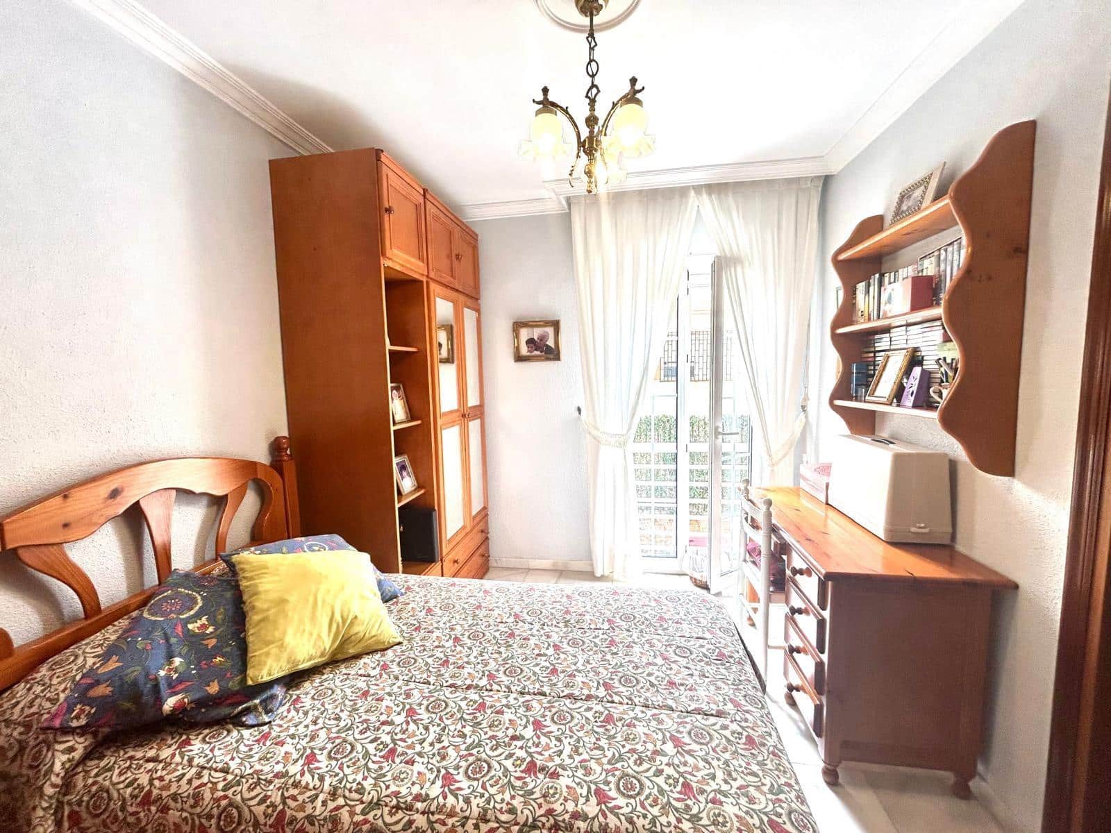 3 slaapkamer Flat te koop in Malaga stad - € 380.000 (Ref: 9652238)