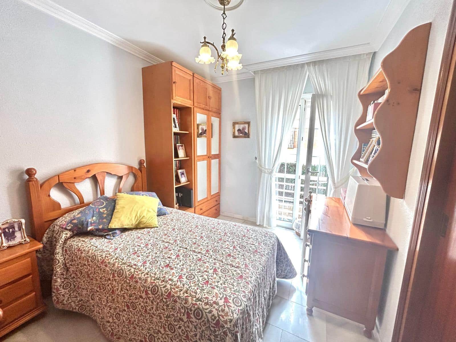 3 slaapkamer Flat te koop in Malaga stad - € 380.000 (Ref: 9652238)