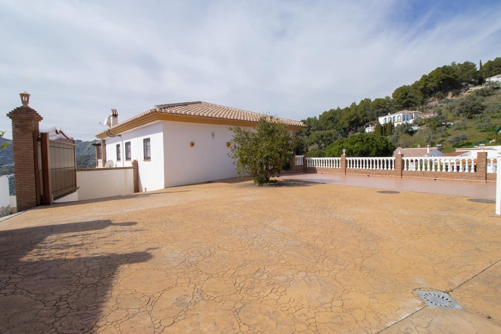 6 slaapkamer Villa te koop in Competa - € 950.000 (Ref: 9659637)
