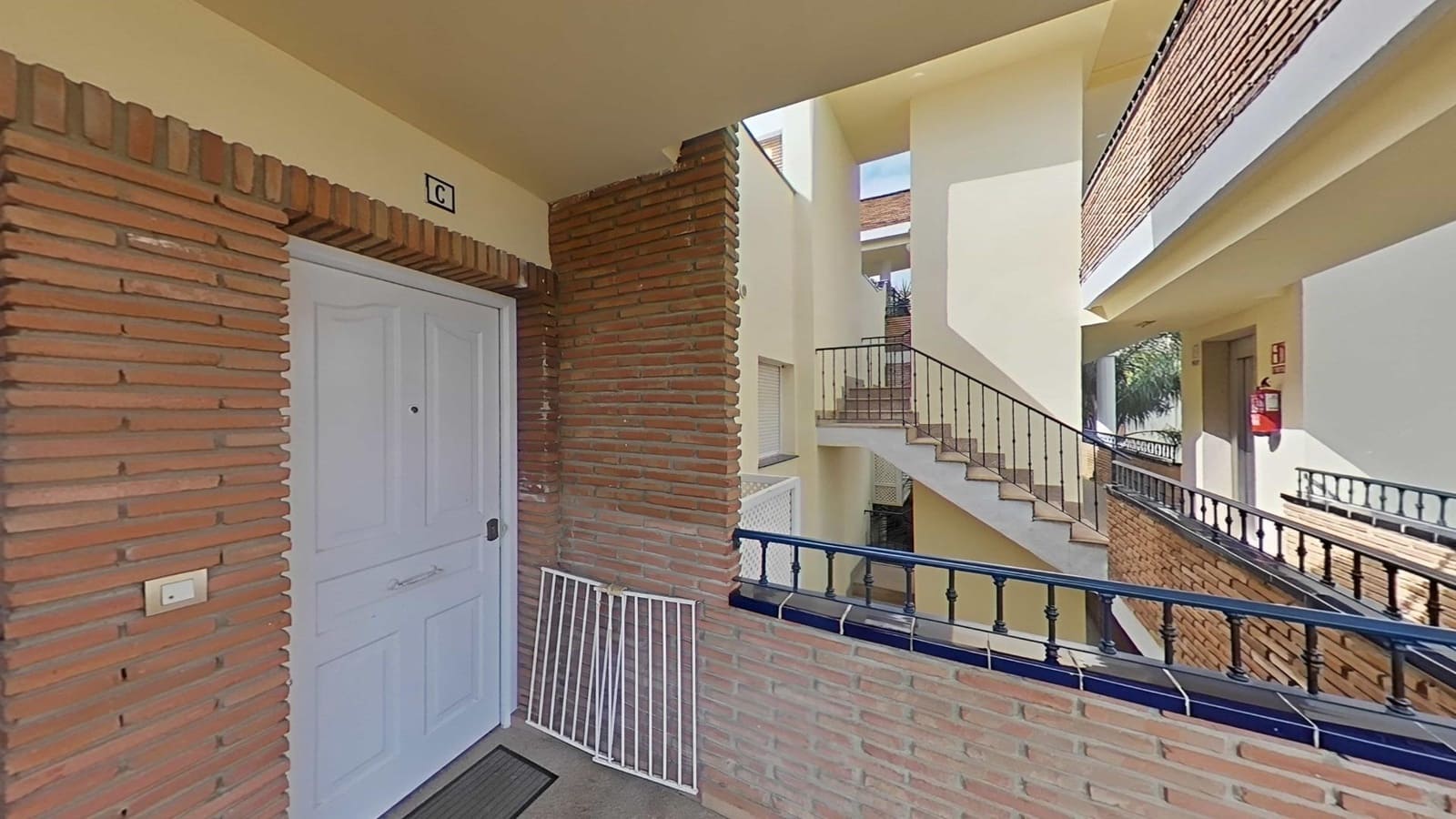 2 bedroom Penthouse for sale in Riviera del Sol with pool - € 489,000 (Ref: 9666794)