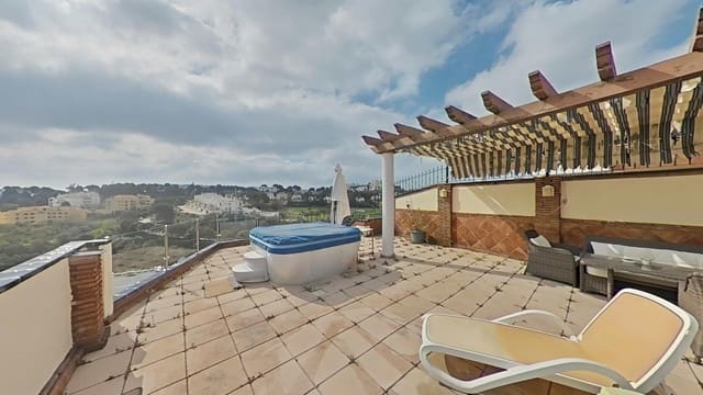 2 slaapkamer Penthouse te koop in Riviera del Sol, Mijas met zwembad - € 489.000 (Ref: 9666794)