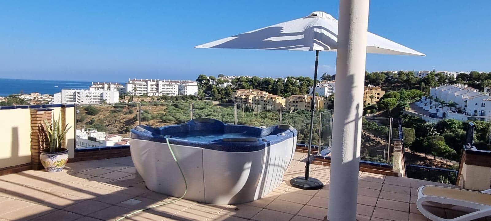 2 bedroom Penthouse for sale in Riviera del Sol with pool - € 474,500 (Ref: 9666794)