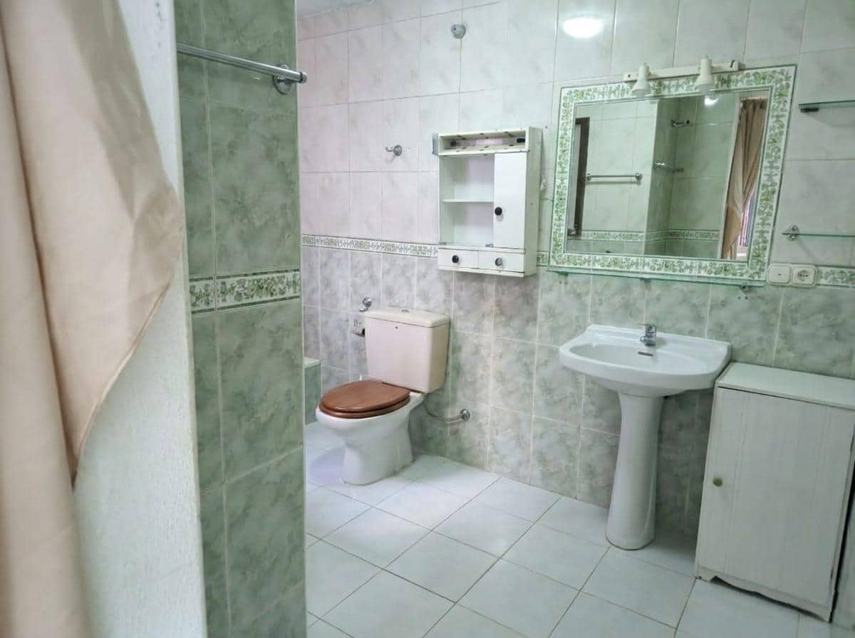 4 slaapkamer Huis te koop in Alhaurin el Grande met garage - € 130.000 (Ref: 9666795)