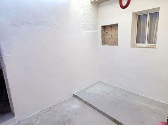 4 slaapkamer Huis te koop in Alhaurín el Grande met garage - € 130.000 (Ref: 9666795)