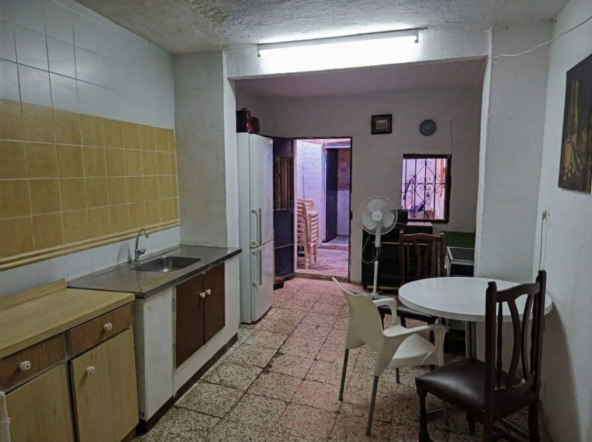4 slaapkamer Huis te koop in Alhaurin el Grande met garage - € 130.000 (Ref: 9666795)