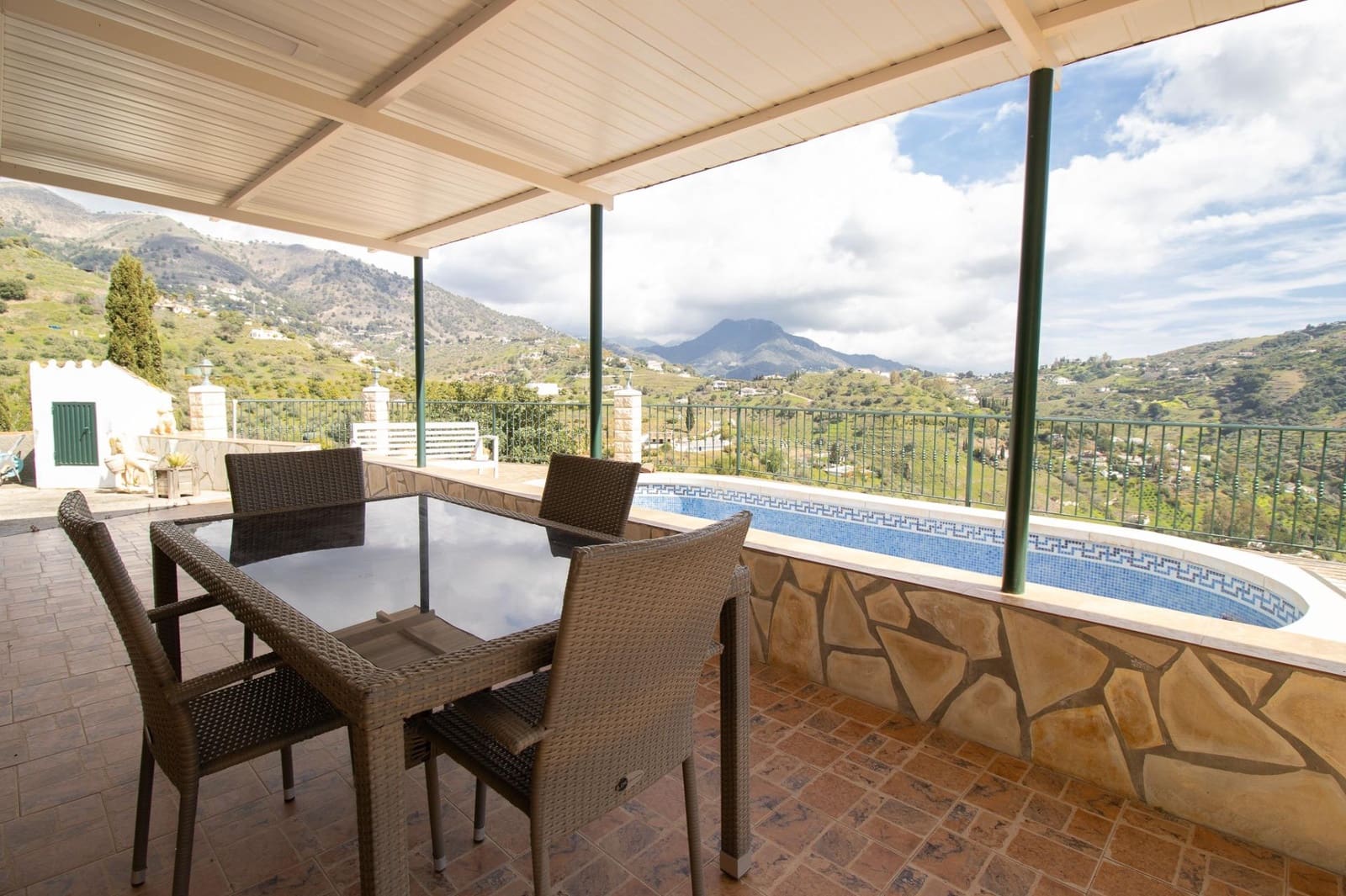 2 bedroom Finca/Country House for sale in Competa - € 435,000 (Ref: 9677641)