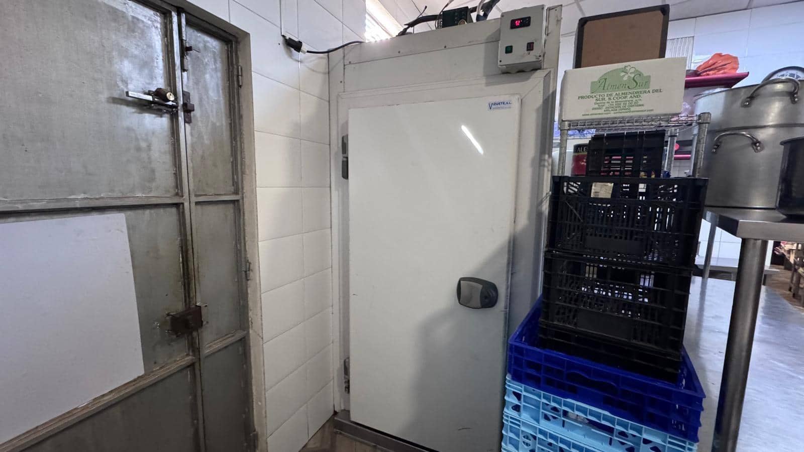 Kommersiell att hyra i Malaga stad - 765 € (Ref: 9677642)