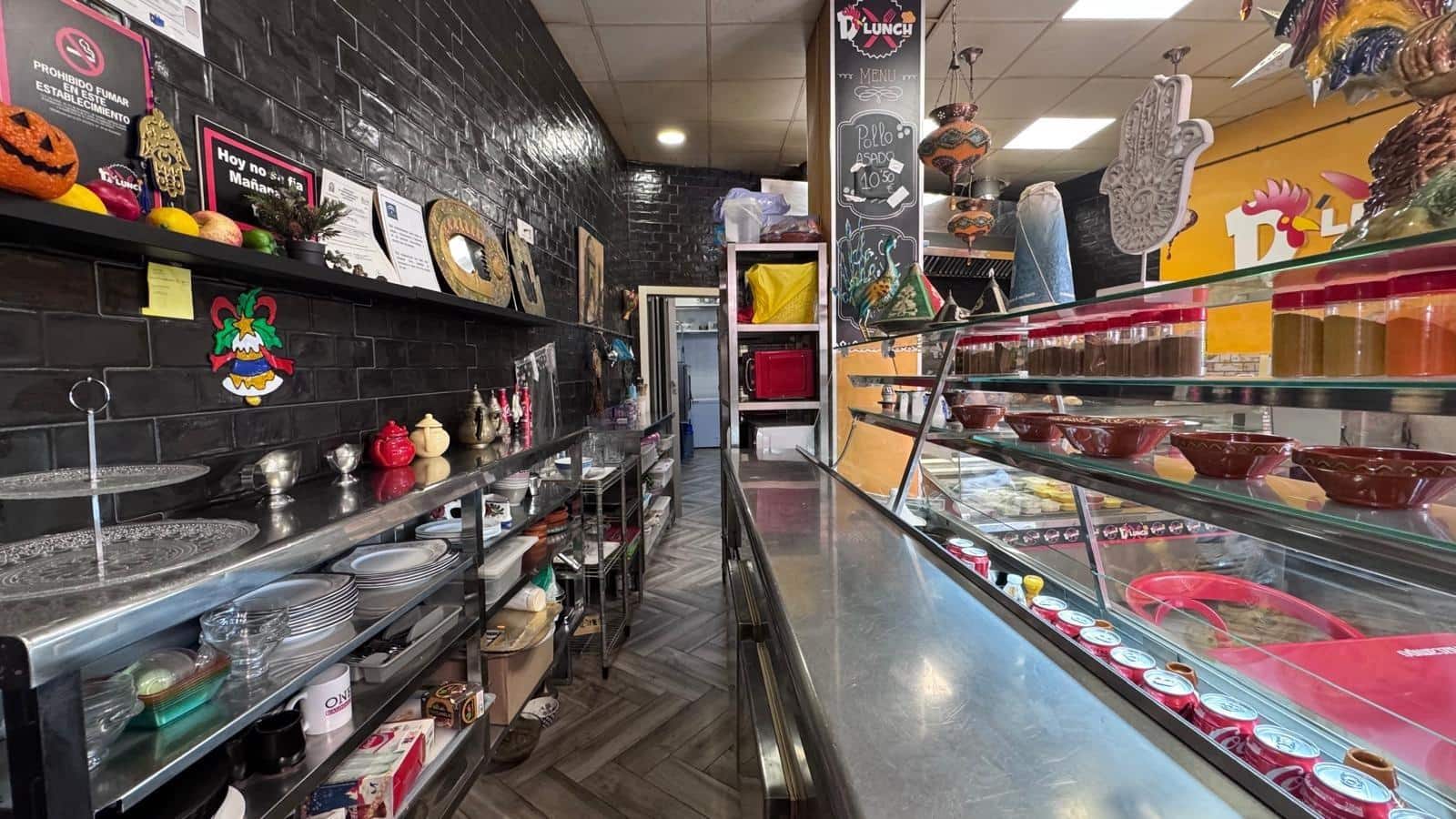 Kommersiell att hyra i Malaga stad - 765 € (Ref: 9677642)