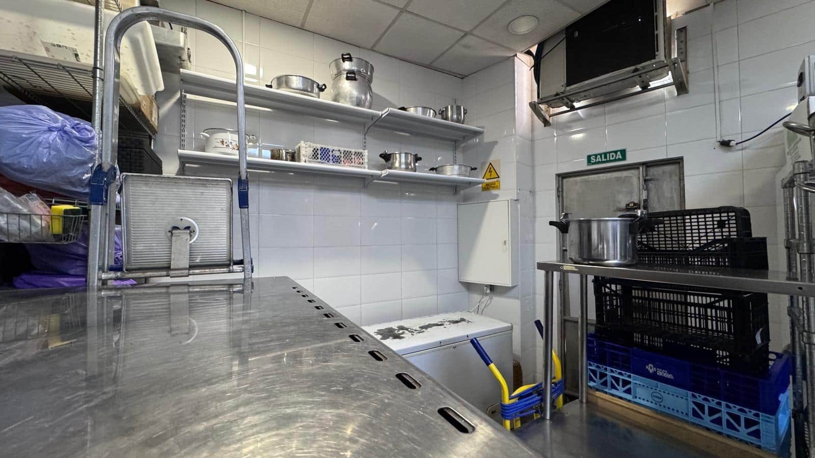 Kommersiell att hyra i Malaga stad - 765 € (Ref: 9677642)