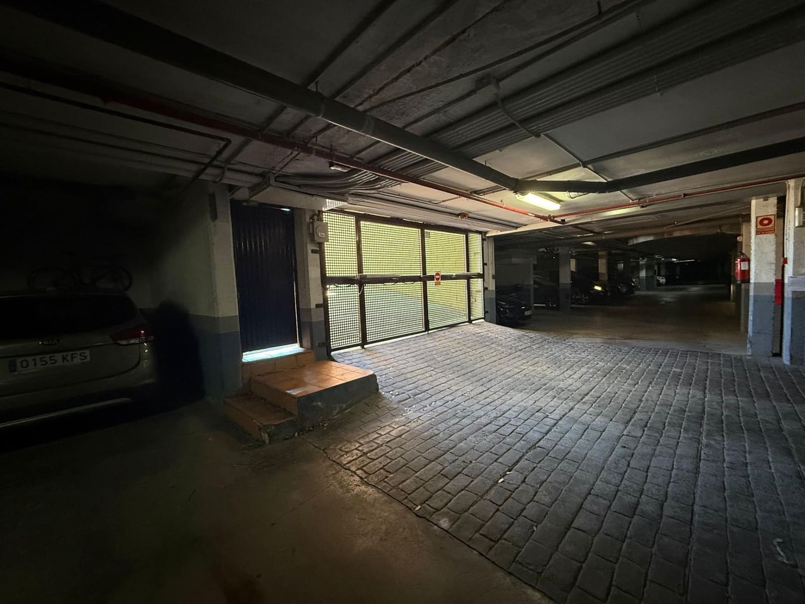 4 soverom Rekkehus til leie i Malaga by med svømmebasseng garasje - € 1 800 (Ref: 9696316)