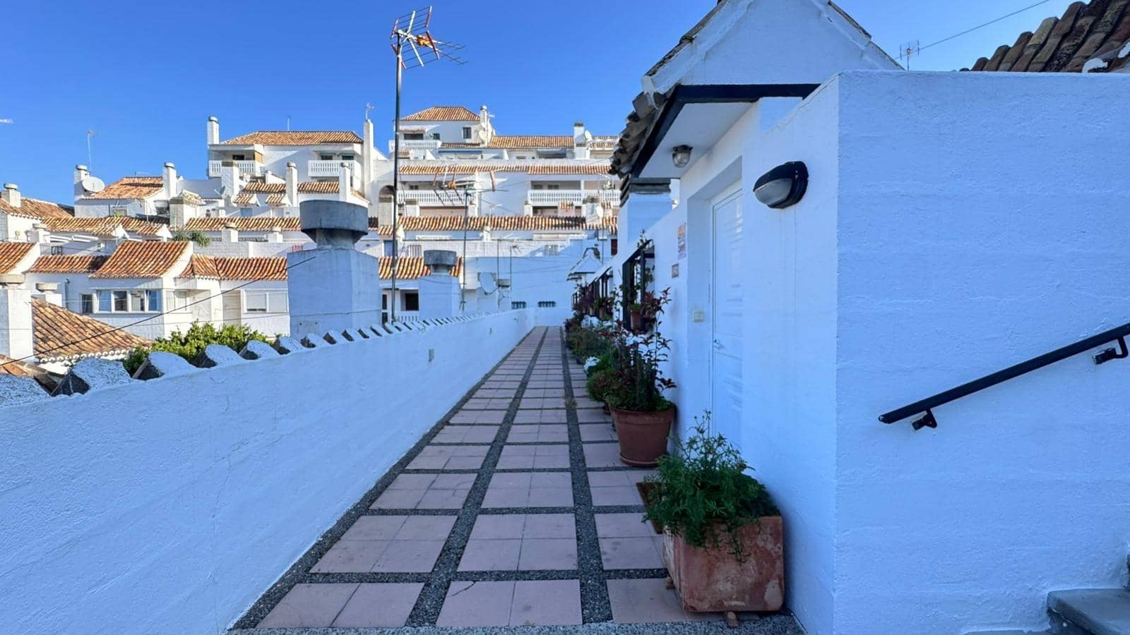 2 soveværelse Lejlighed til salg i Mijas Golf med swimmingpool - € 249.000 (Ref: 9712197)