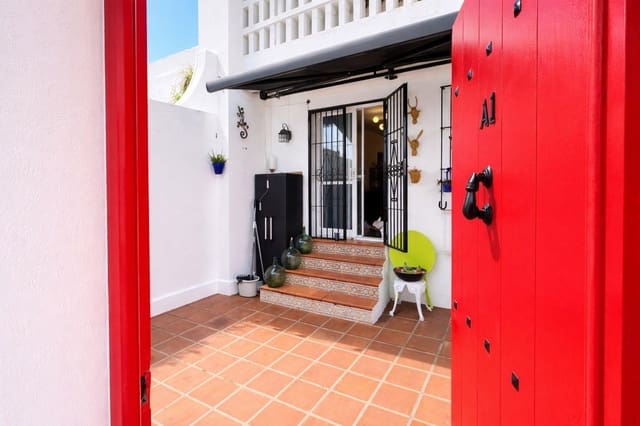 2 bedroom Apartment for sale in Mijas Golf, Mijas with pool - € 249,000 (Ref: 9712197)