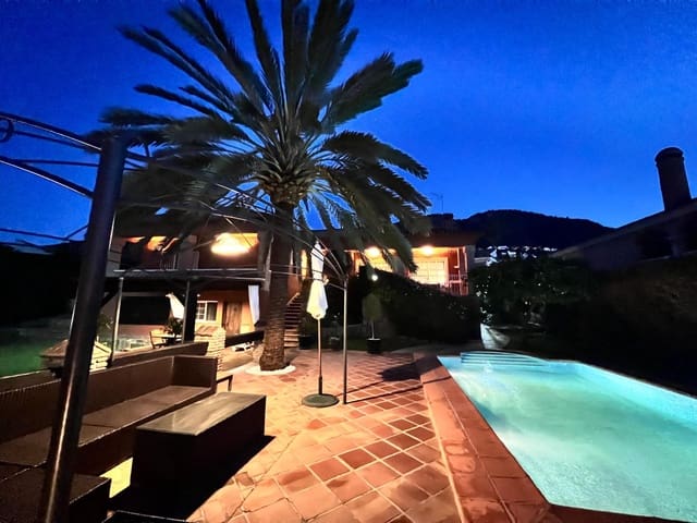 3 camera da letto Villa in vendita in Alhaurín de la Torre con piscina - 985.000 € (Rif: 9715132)