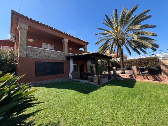 3 camera da letto Villa in vendita in Alhaurín de la Torre con piscina - 985.000 € (Rif: 9715132)