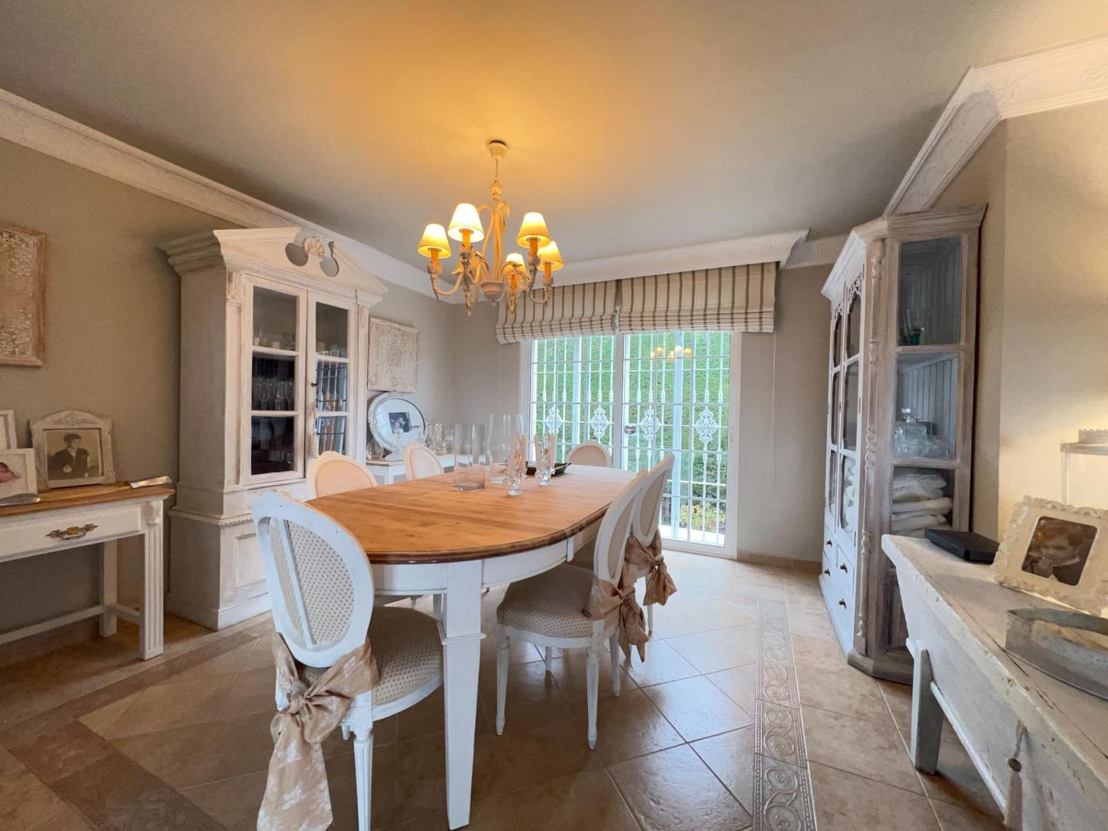 3 makuuhuone Huvila myytävänä paikassa Alhaurin de la Torre mukana uima-altaan - 985 000 € (Ref: 9715132)