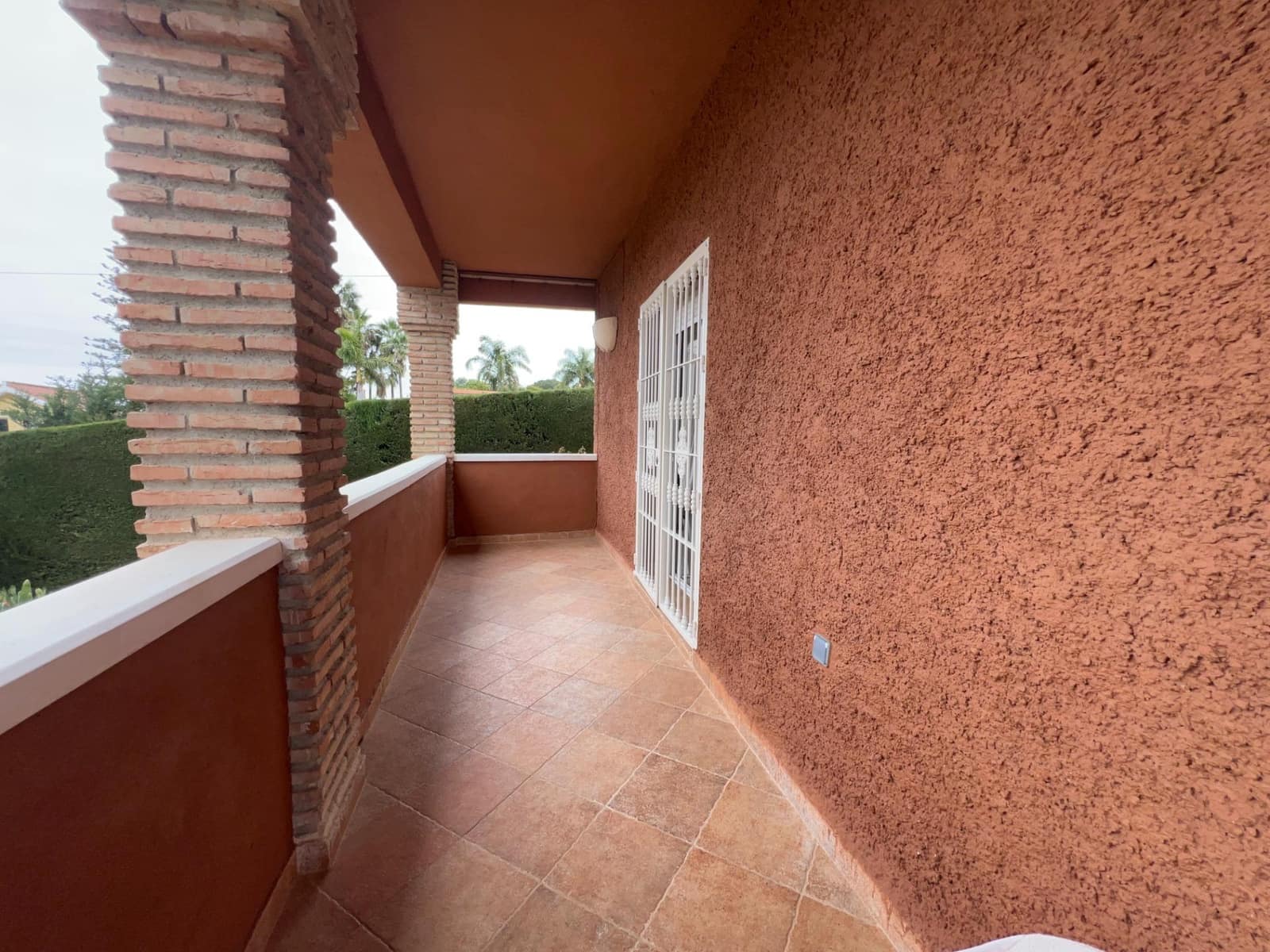 3 makuuhuone Huvila myytävänä paikassa Alhaurin de la Torre mukana uima-altaan - 985 000 € (Ref: 9715132)