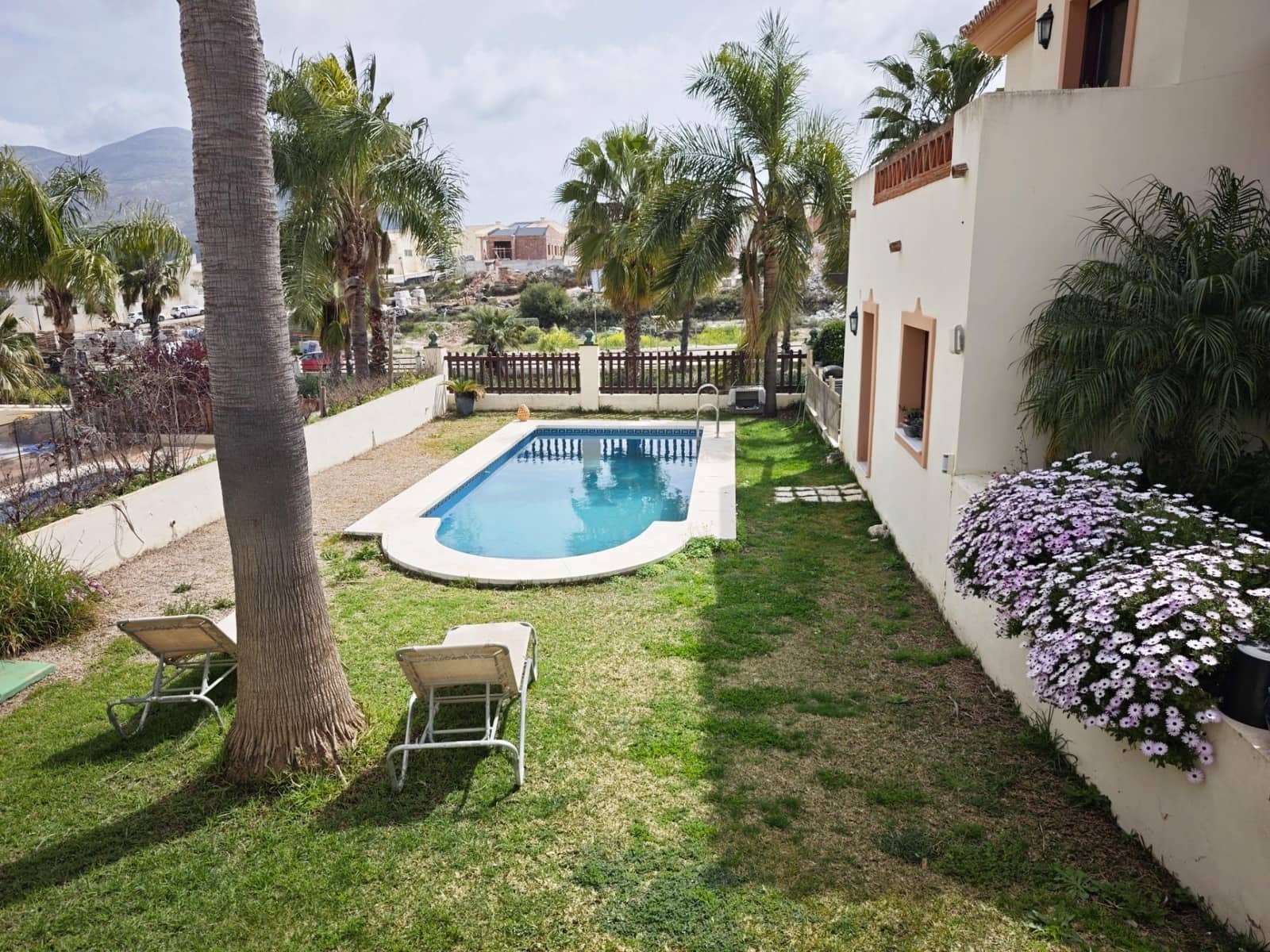 3 bedroom Semi-detached Villa for sale in Coin with pool garage - € 420,000 (Ref: 9720205)