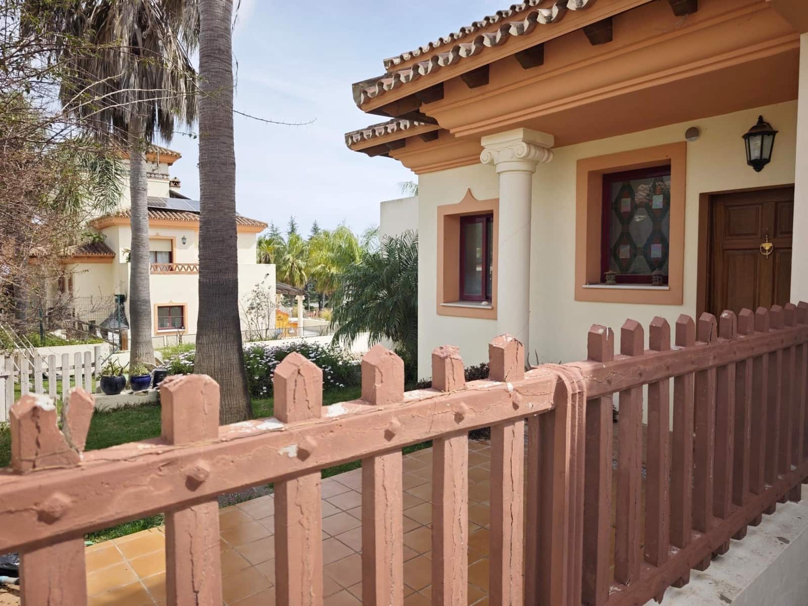3 bedroom Semi-detached Villa for sale in Coin with pool garage - € 420,000 (Ref: 9720205)