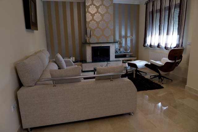 Pareado de 5 habitaciones en Coín en venta con piscina garaje - 420.000 € (Ref: 9720205)