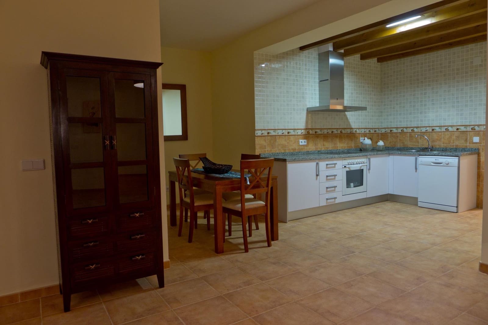 5 bedroom Semi-detached Villa for sale in Coin with pool garage - € 420,000 (Ref: 9720205)