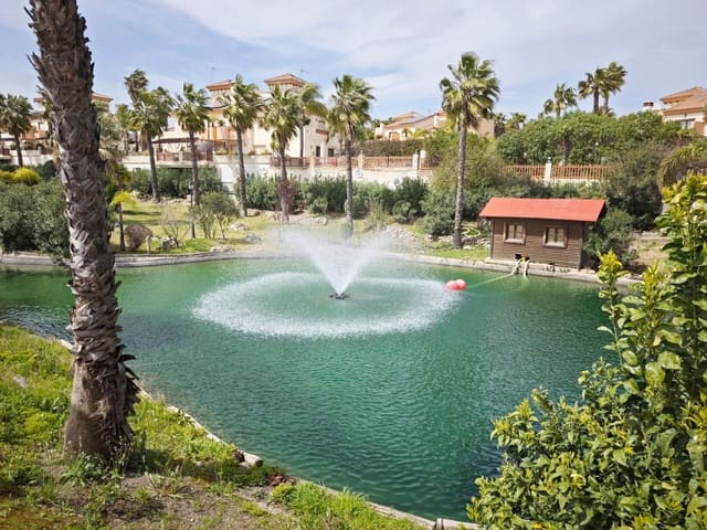 Pareado de 5 habitaciones en Coín en venta con piscina garaje - 420.000 € (Ref: 9720205)