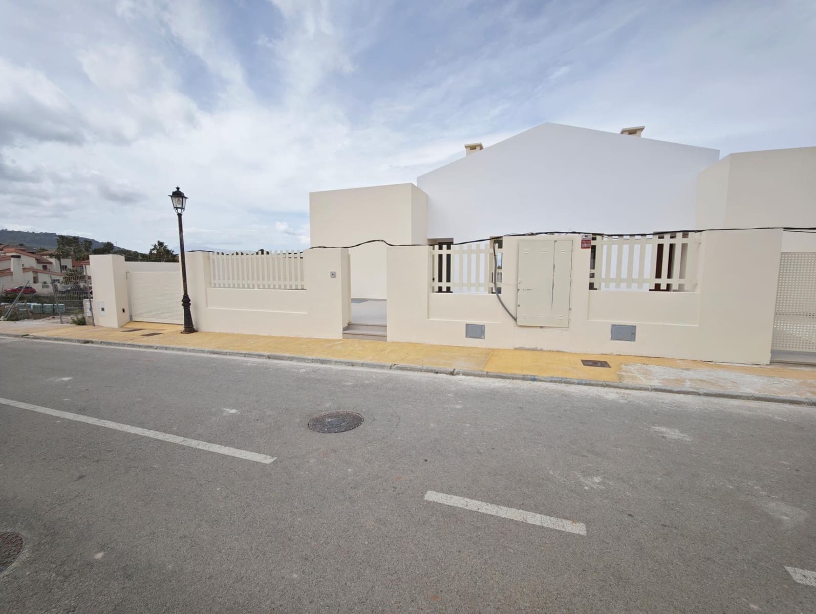 3 quarto Moradia Geminada para venda em Coin com piscina - 439 950 € (Ref: 9721911)