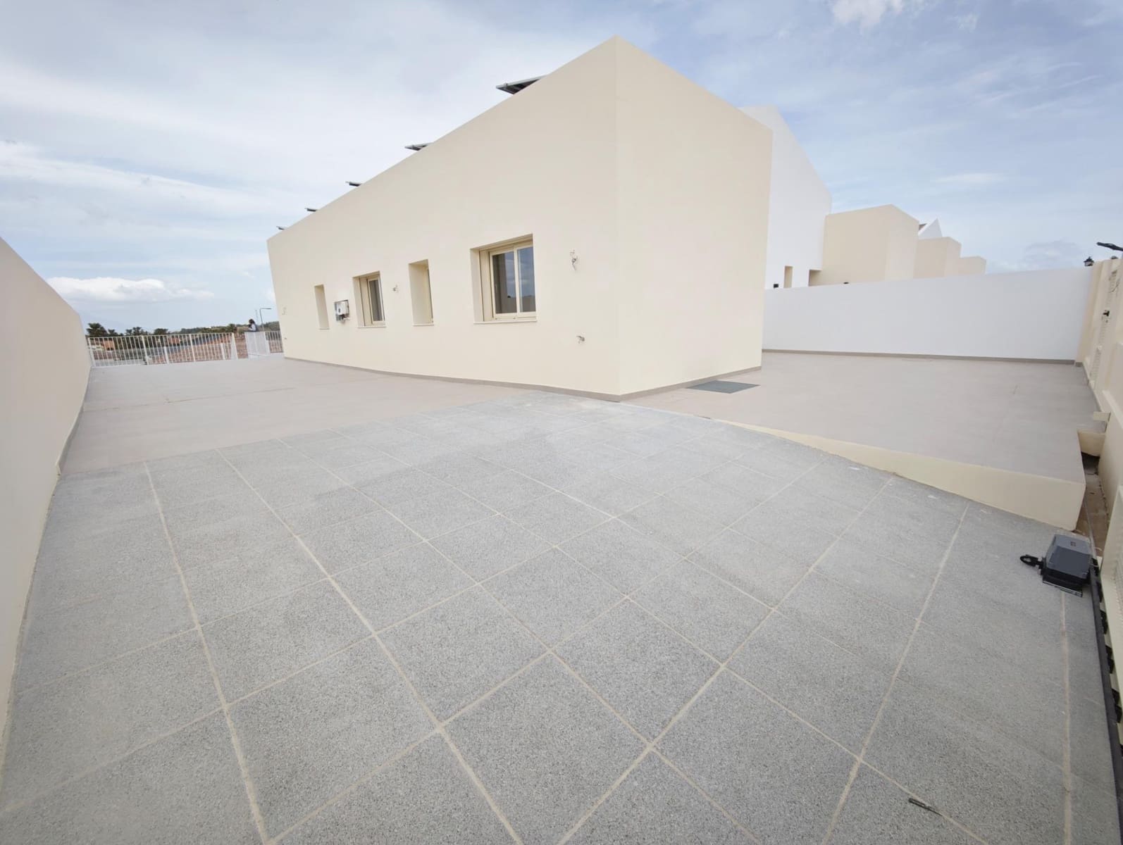 3 quarto Moradia Geminada para venda em Coin com piscina - 439 950 € (Ref: 9721911)