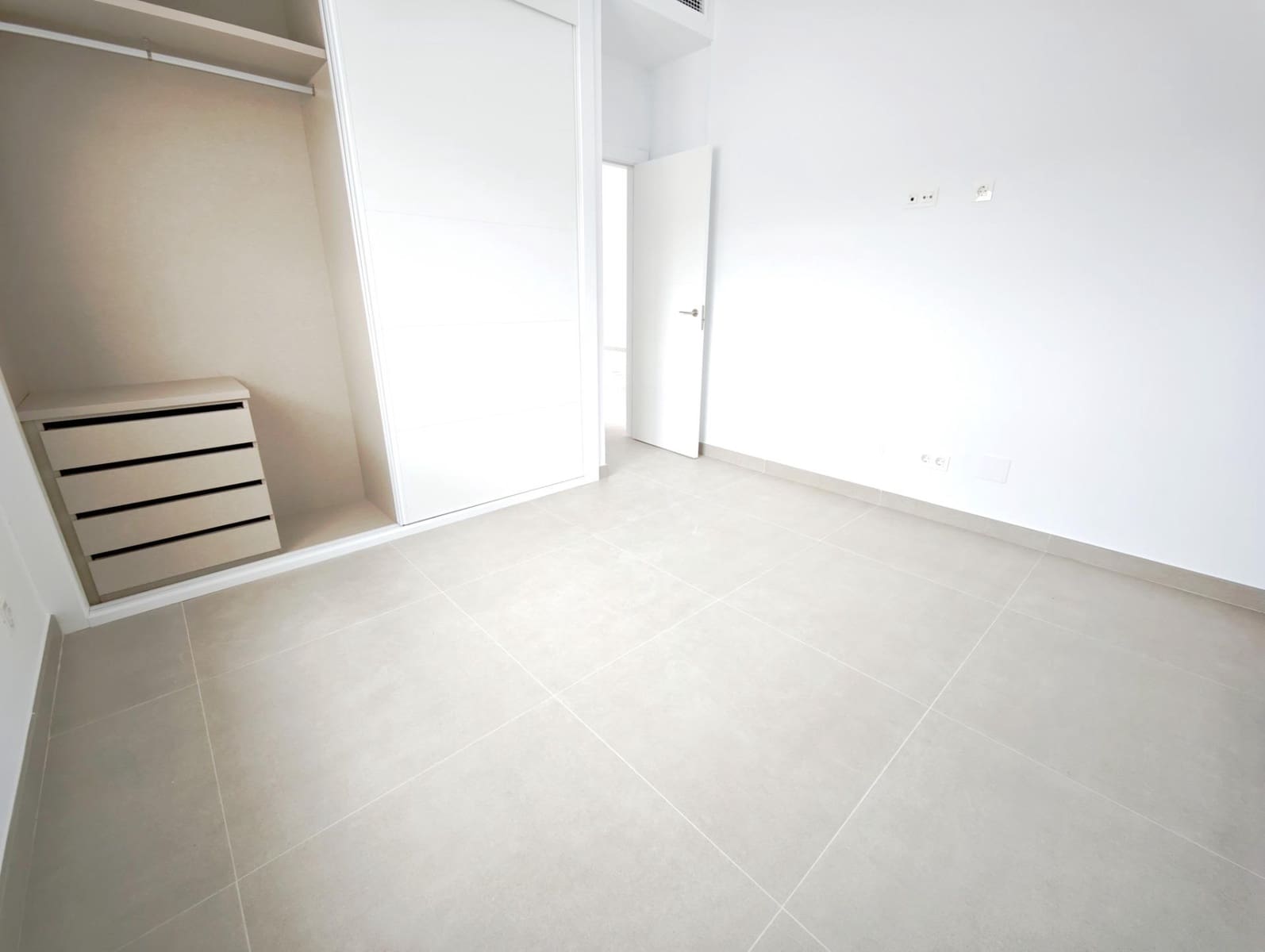 3 slaapkamer Halfvrijstaande villa te koop in Coin met zwembad - € 439.950 (Ref: 9721911)
