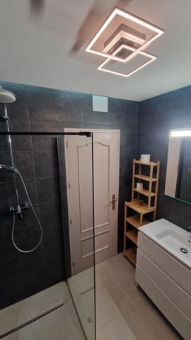 3 slaapkamer Flat te koop in Gamarra, Málaga stad - € 205.000 (Ref: 9726854)