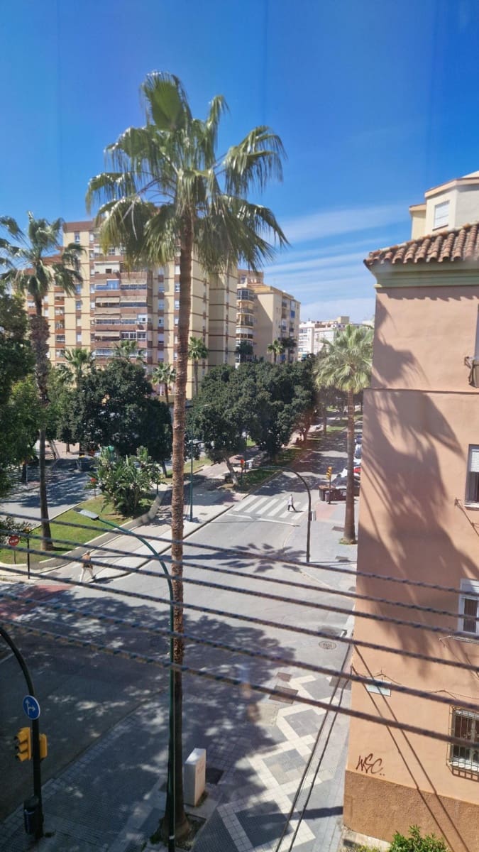 3 sypialnia Mieszkanie na sprzedaż w Miasto Malaga - 205 000 € (Ref: 9726854)