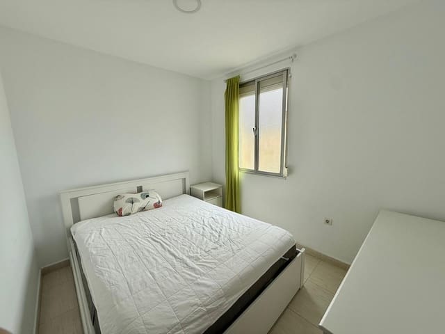 Piso de 3 habitaciones en Gamarra, Málaga ciudad en venta - 192.000 € (Ref: 9726854)