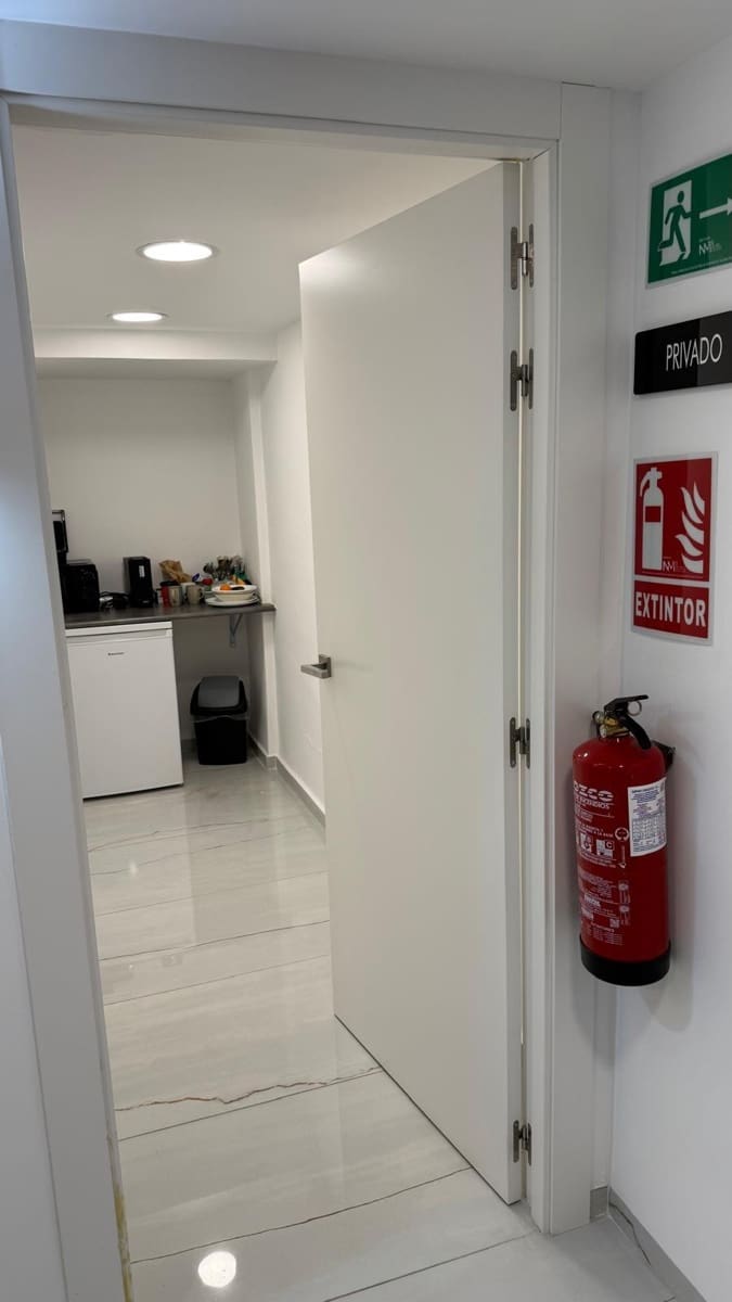 6 sovrum Kommersiell till salu i Algeciras - 295 000 € (Ref: 9726855)