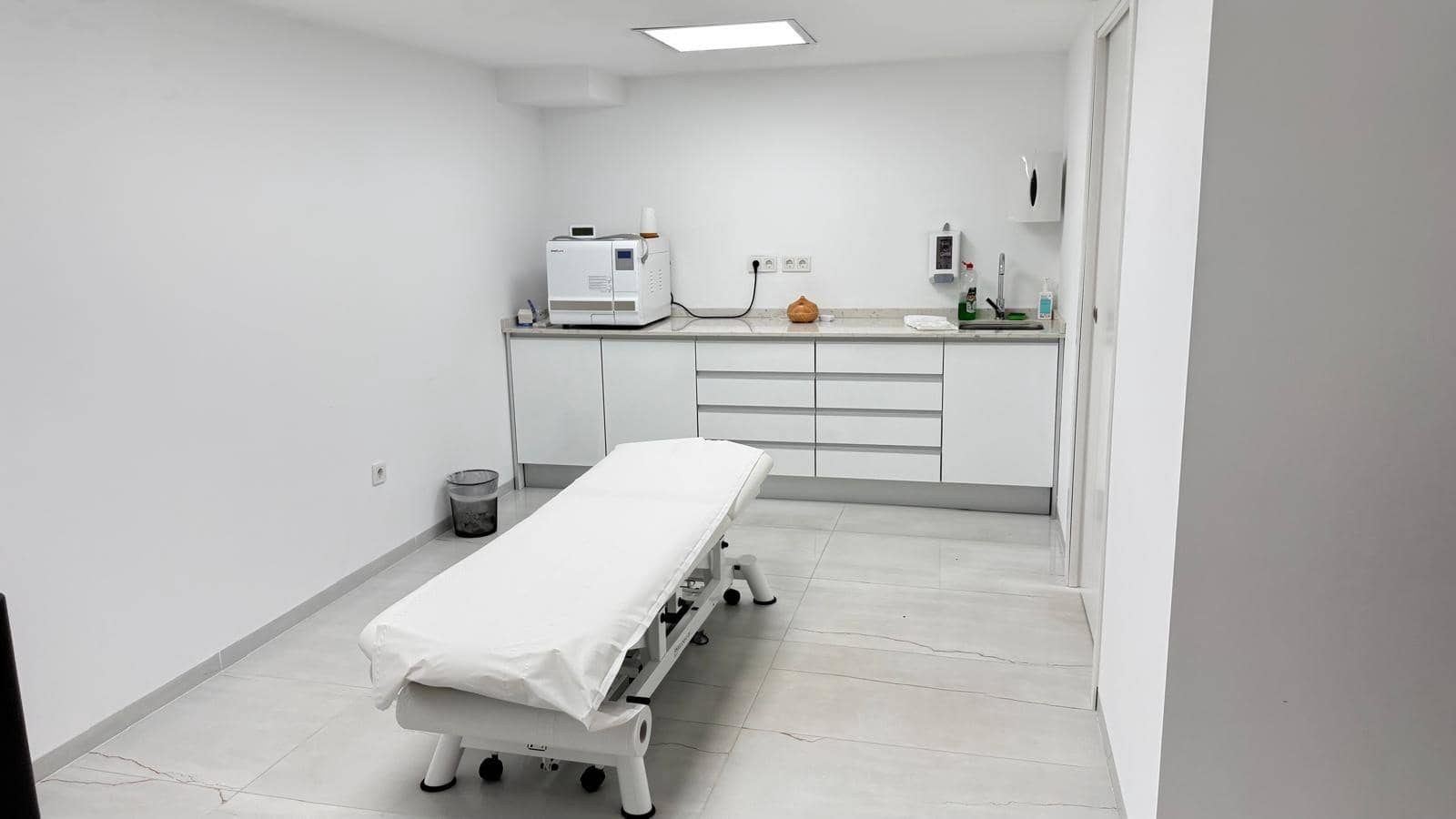 6 sovrum Kommersiell till salu i Algeciras - 295 000 € (Ref: 9726855)