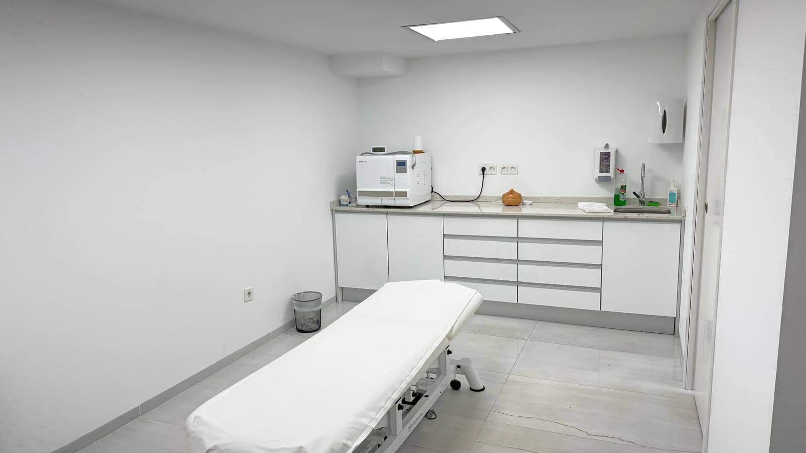 6 sovrum Kommersiell till salu i Algeciras - 295 000 € (Ref: 9726855)