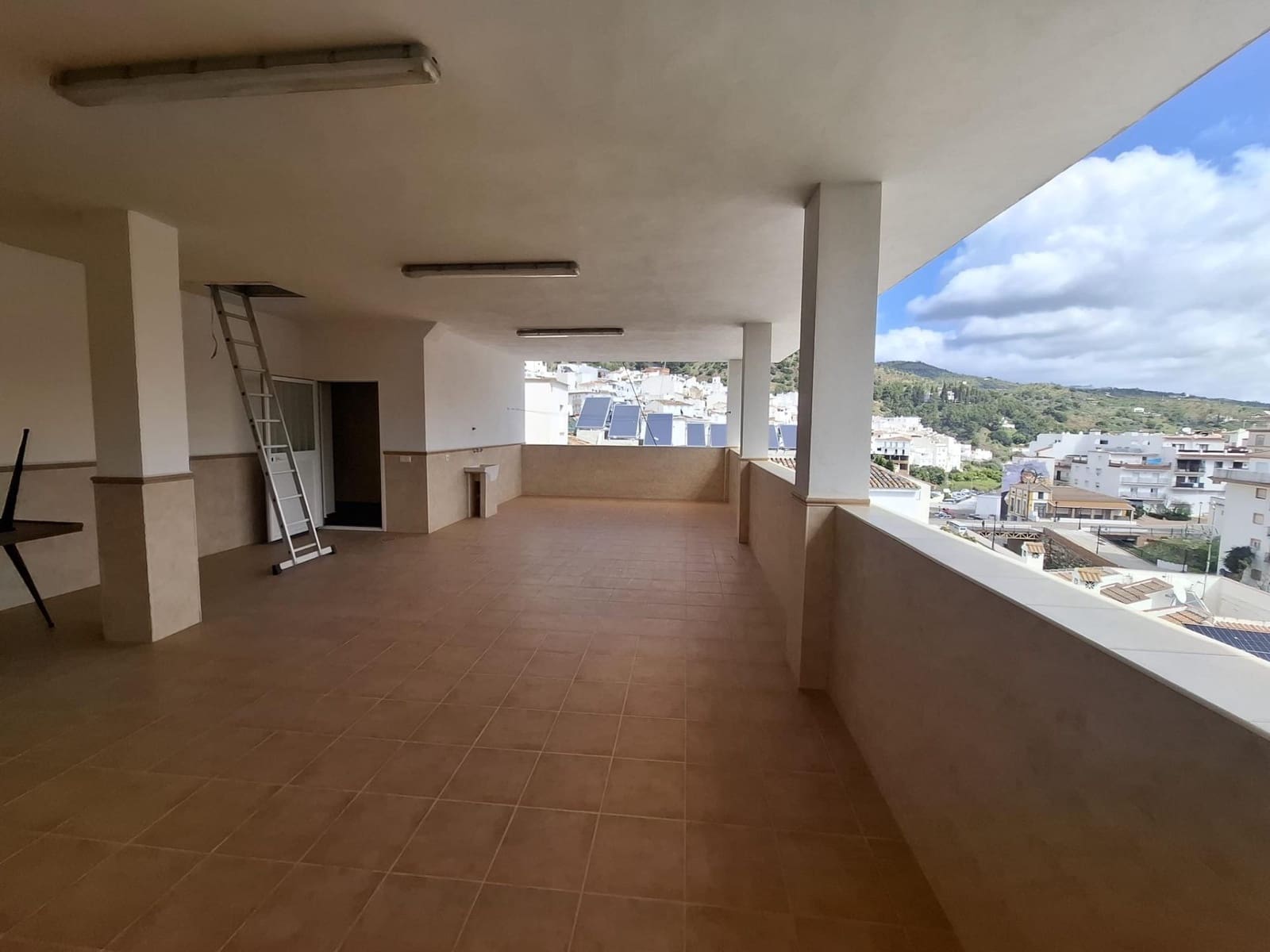 30 soveværelse Hotel til salg i Tolox med garage - € 890.000 (Ref: 9735819)