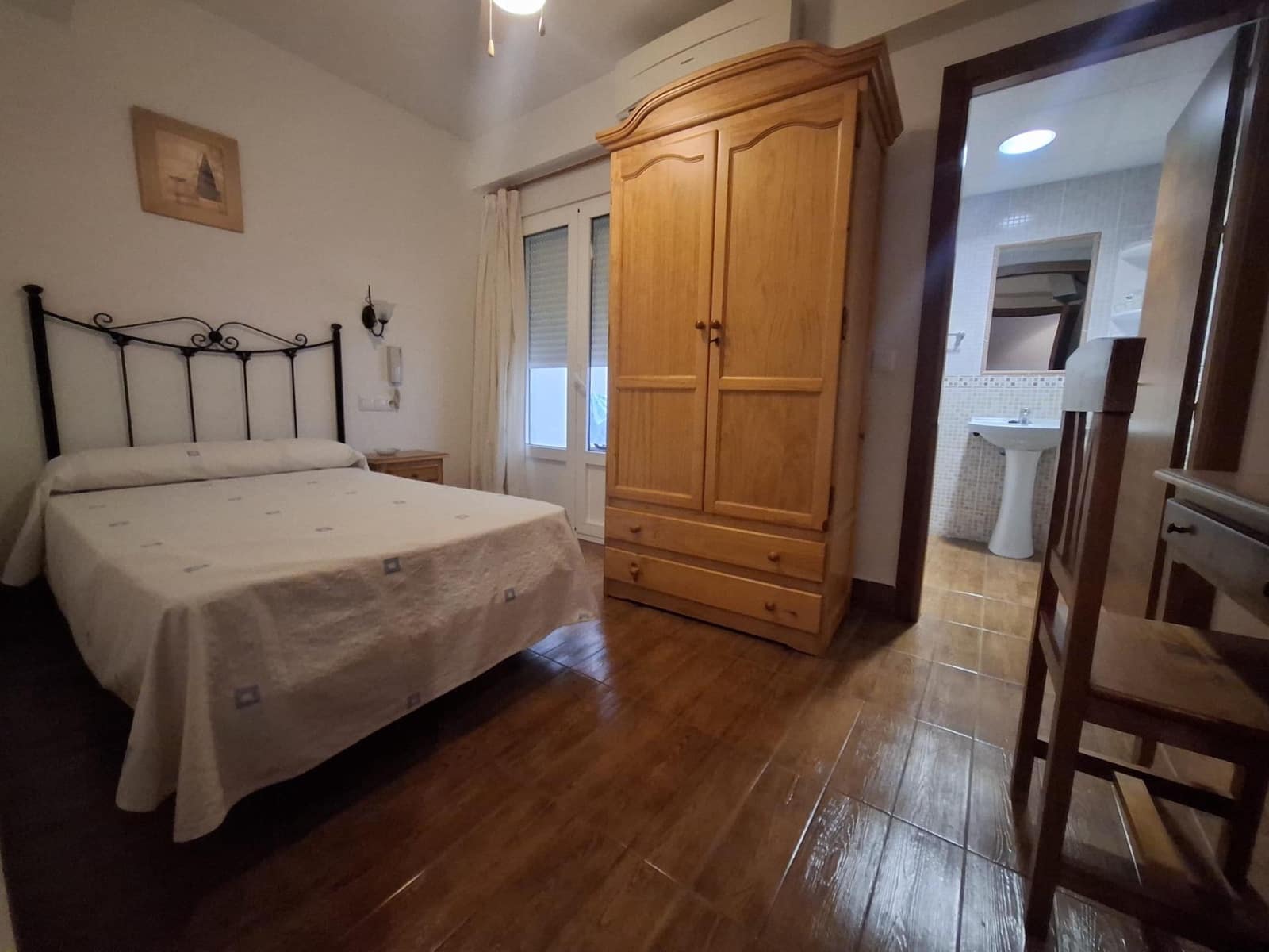 30 soveværelse Hotel til salg i Tolox med garage - € 890.000 (Ref: 9735819)