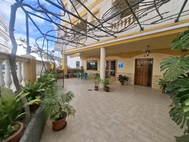 30 soveværelse Hotel til salg i Tolox med garage - € 890.000 (Ref: 9735819)