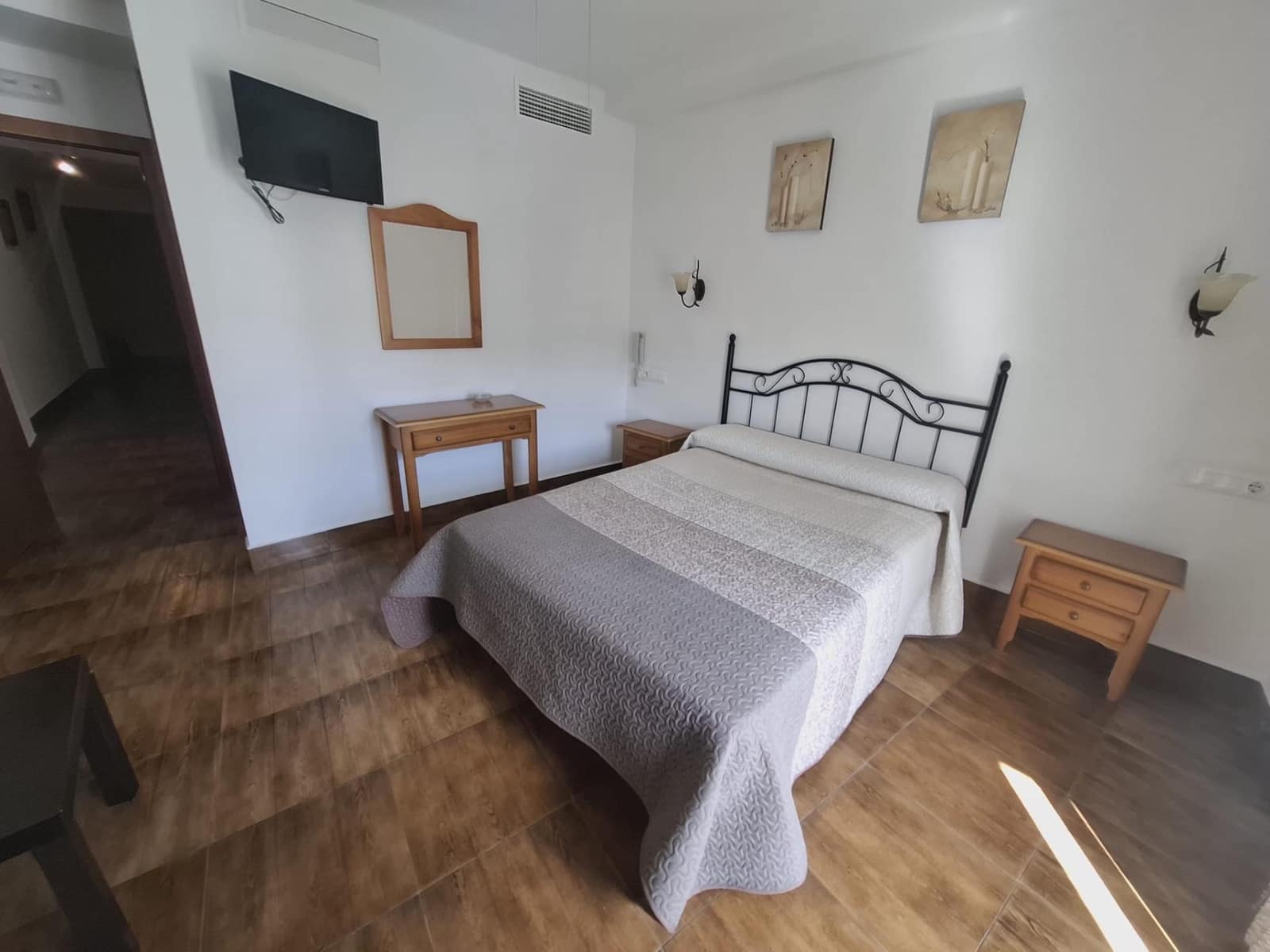 30 soveværelse Hotel til salg i Tolox med garage - € 890.000 (Ref: 9735819)