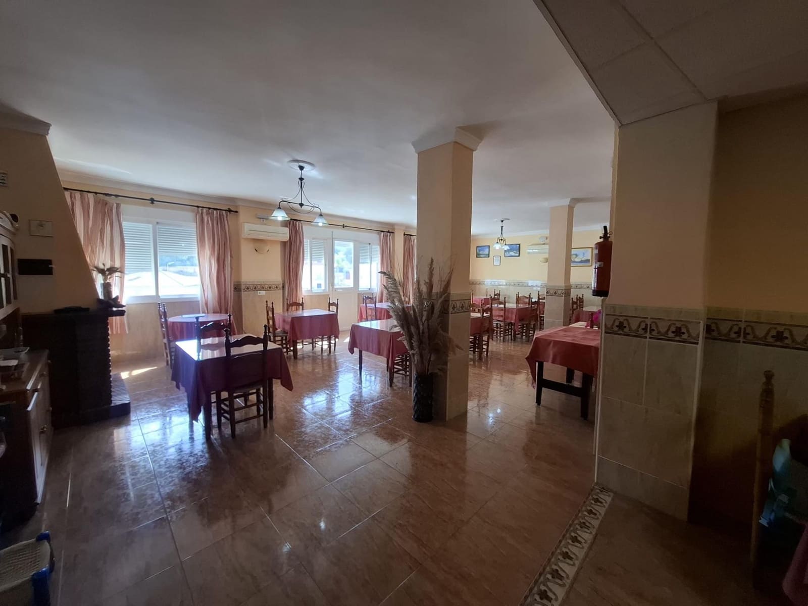 30 soveværelse Hotel til salg i Tolox med garage - € 890.000 (Ref: 9735819)