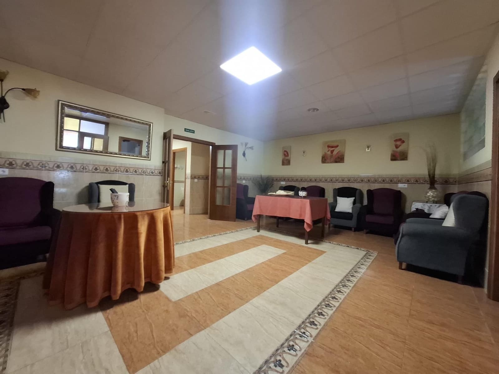 30 soveværelse Hotel til salg i Tolox med garage - € 890.000 (Ref: 9735819)